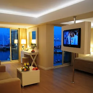 احجز هنا